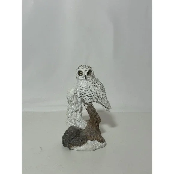 decorative snowy owl figurine