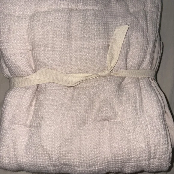 Pottery Barn Pillow Shams Cotton Linen Beige Natural Tufted EURO set‎ of 2