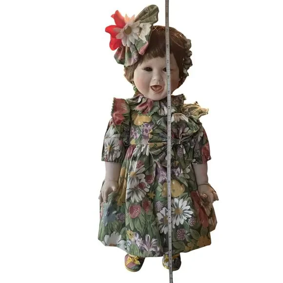 Vintage Marie Osmond Porcelain Toddler Series Doll Floral Dress Jewelry Boxed