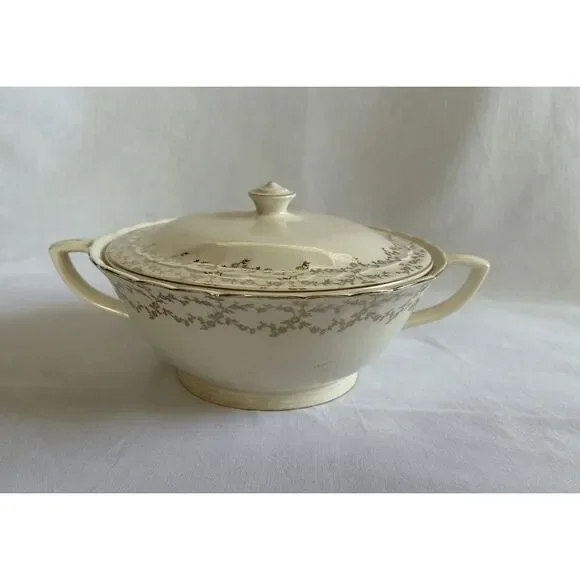 Vintage Royal China 22-K-Gold Serving Bowl with Lid & Handles Cream/Gold Colored