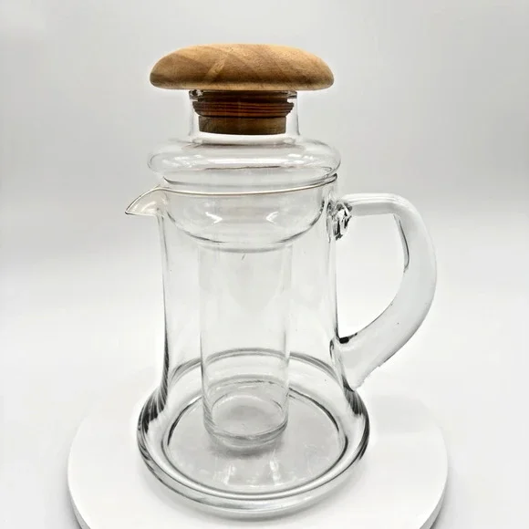 Vintage Glass Pitcher Decanter Ice Insert Cooling Water Wine Tea 9.75