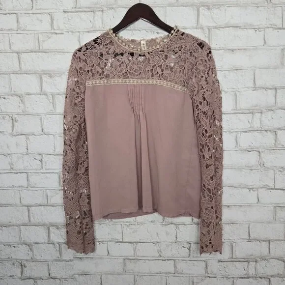 Cute lace top light brown blouse