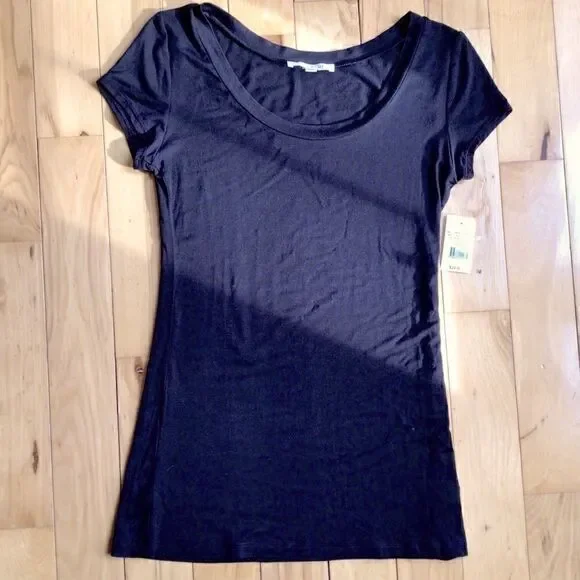 LIME BLUE SCOOP NECK BLACK TEE L NWT