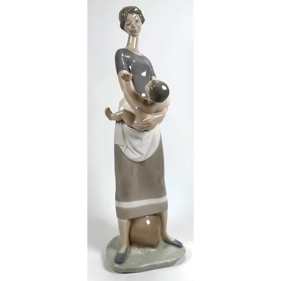 Lladro Maternidad 4575 Maternity Motherhood & Child Baby 13