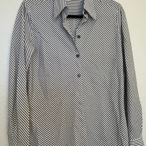 ESCADA Monochrome Striped Button-Down Shirt. Quite Luxury 100% COTTON