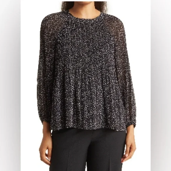 DR2 by Daniel Rainn Crew Neck Pleat Top in Black Size Large EUC
