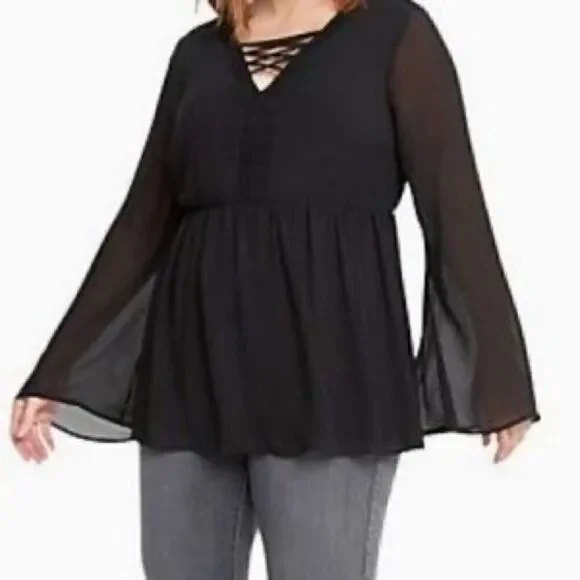 TORRID Black Lace Inset Bell Sleeve Babydoll Sheet Chiffon Top Size 0