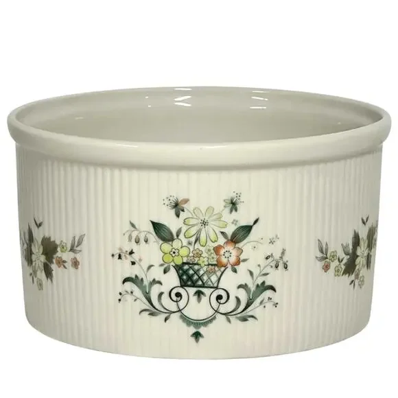 Royal Doulton England 'Provencal' Retired 1967-1997 Ribbed 6