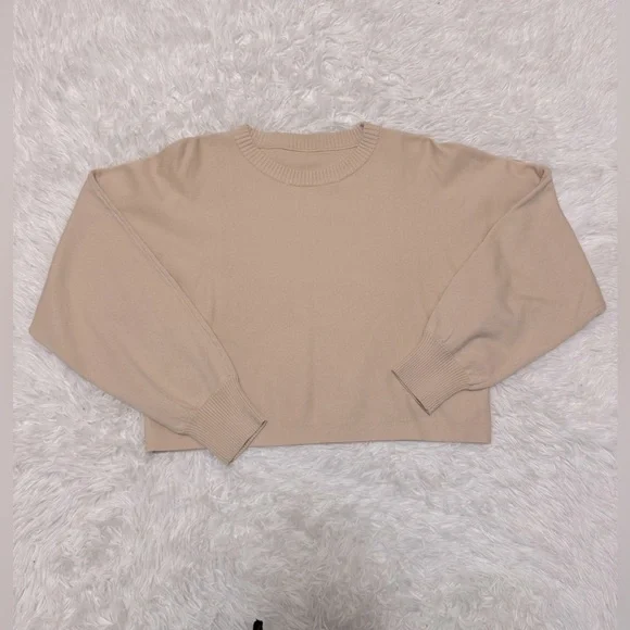PacSun Cream Cropped Boxy Sweatshirt