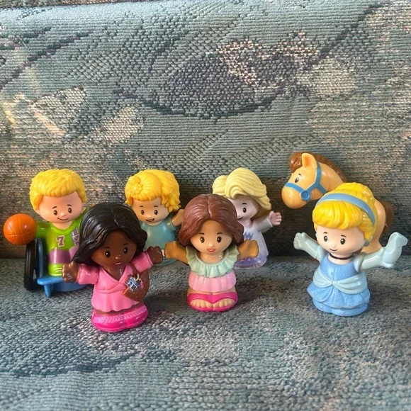 Lot Of 7 Fisher Price Little People Cinderella Elsa Barbie African Wheelchair