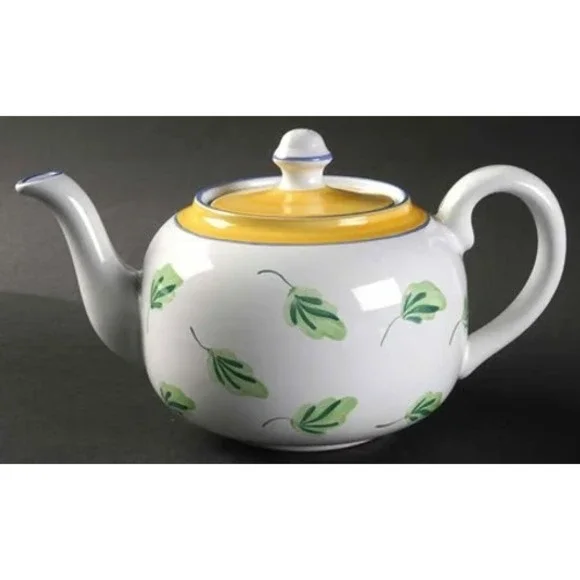 Herend Village Pottery Teapot w Lid - Crispin- Elizabeth Barrett Roache - 1993