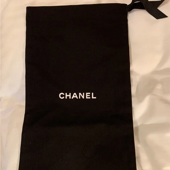 Authentic Chanel dust bag ( only 1 for sale) if you want two, buy separately