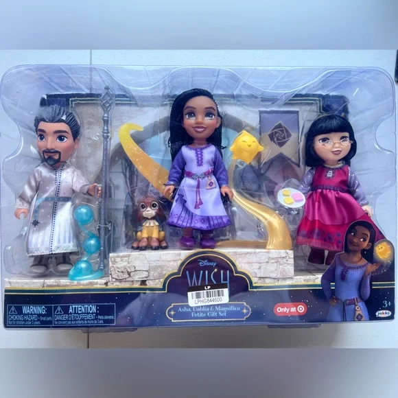 Disney Wish Asha Doll Set.