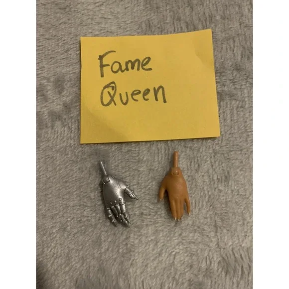 LOL Surprise OMG Fame Queen Replacement Hands‎ Only