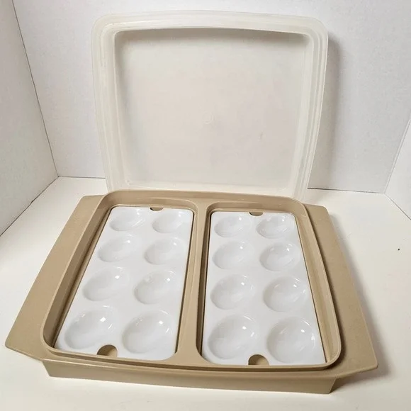 Vintage‎ Tupperware Deviled Egg Carrier 722 Almond Tan 16 Slot 4pc Set with Lid
