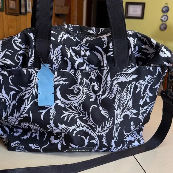 Vera Bradley NWT Reactive Recycled Lighten Up Black and White Tote 19x13x6