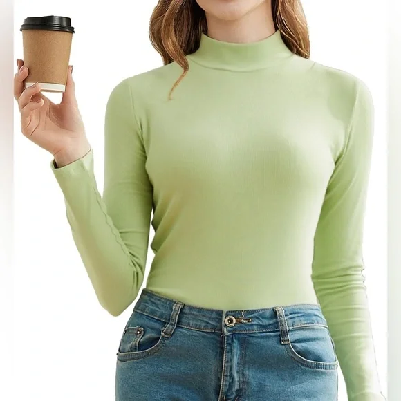 AMERICAN EAGLE turtleneck top ✨