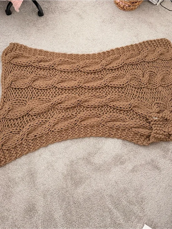 Pottery Barn Colossal Hand Knit Throw Blanket - Brown
