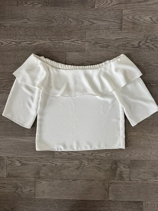 🌼BANANA REPUBLIC🌼 White Ruffle Off-Shoulder Top, Size S