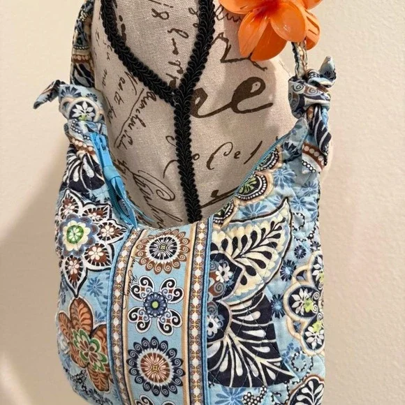 Vera Bradley Baby Blue floral print shoulder bag with adjustable strap