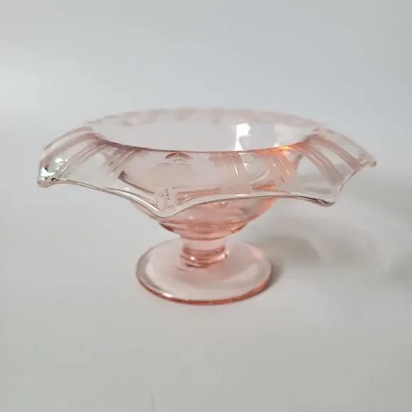 Vintage Pink Depression Glass Etched Rim Pedestal‎ Compote Bowl