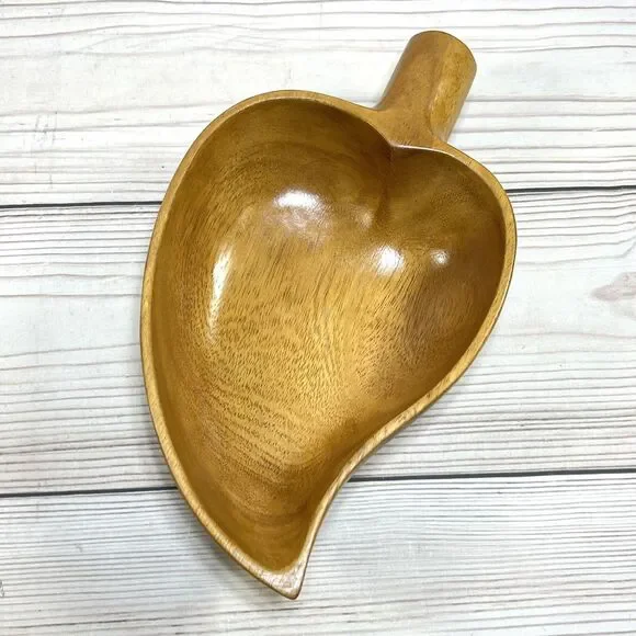 Vintage Wooden Leaf Shape Bowl Monkey Pod? 9.5” Nut Dish Acorn Wood Ladle Scoop￼