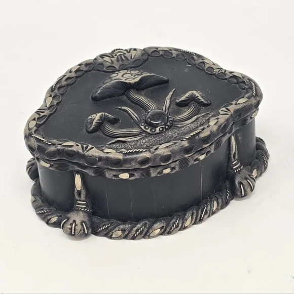 Vtg wood trinket box polymer mushrooms metal inlay‎ stone centerpiece, peru
