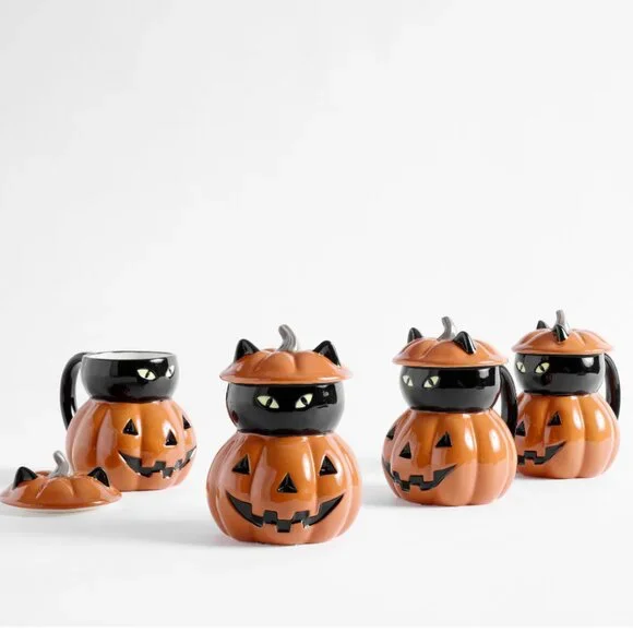 Pottery Barn Peek-a-Boo Cat Halloween Mug Set of 4