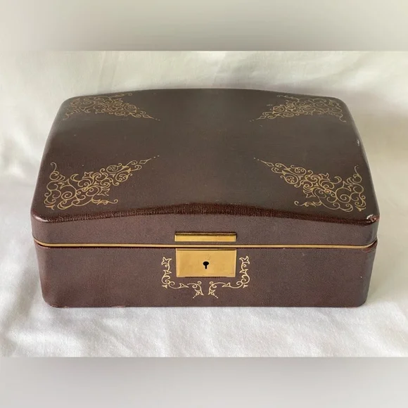 Vintage Farrington jewelry box Bxriwn with Gold ornate paint silk inside