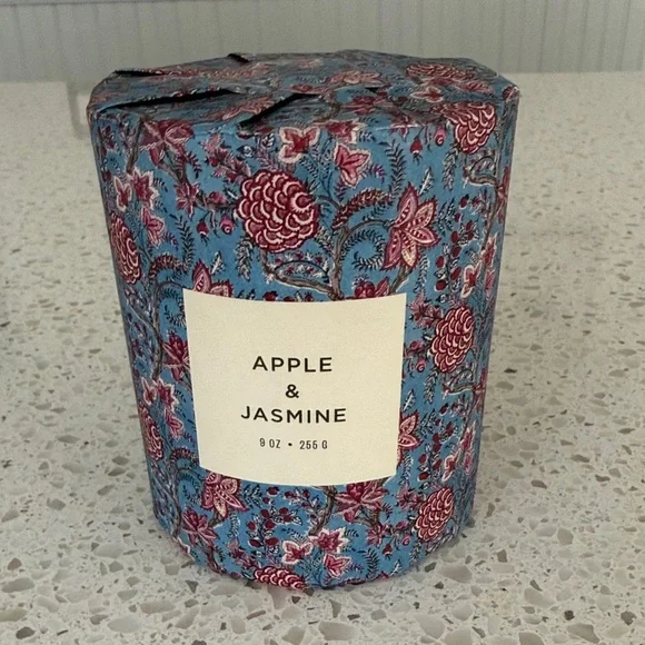 Pottery Barn Apple & Jasmine 9 oz Jar Candle