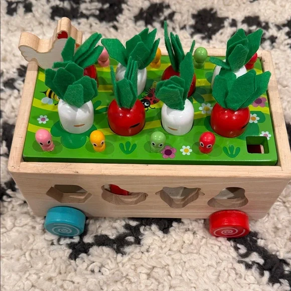 Wooden Pull-Along Garden Veggie Toy - Red & White