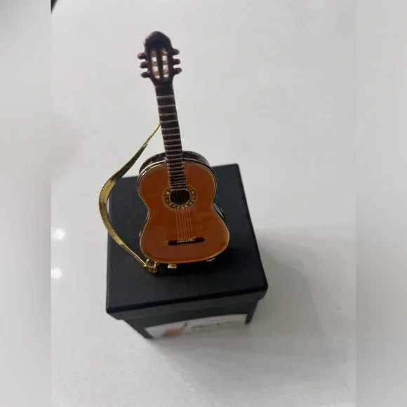 Object de Art‎ Trinket Box #62 Flemco Guitar With Gold Chain Strap New In Box