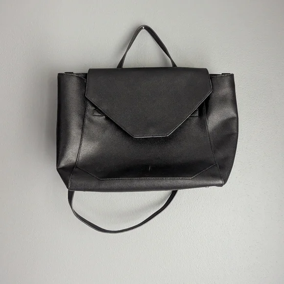 The Honest Company Black Backpack. Adjustable Straps. Diaper Backpack.
