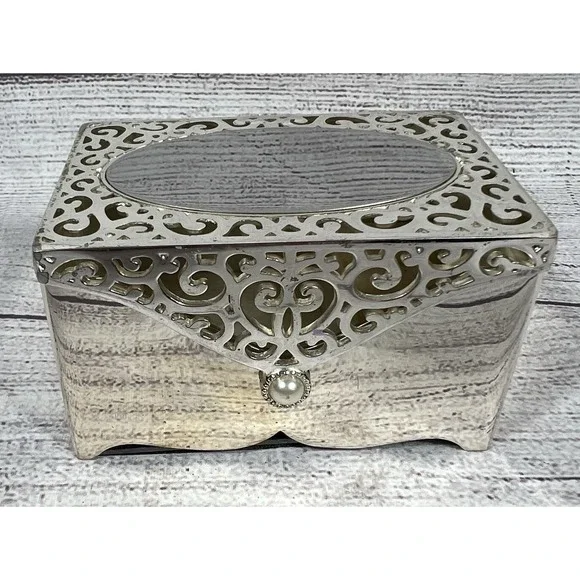 Things Remembered Silver-Plated Jewelry Box Filigree Design Pearl Velvet Lining