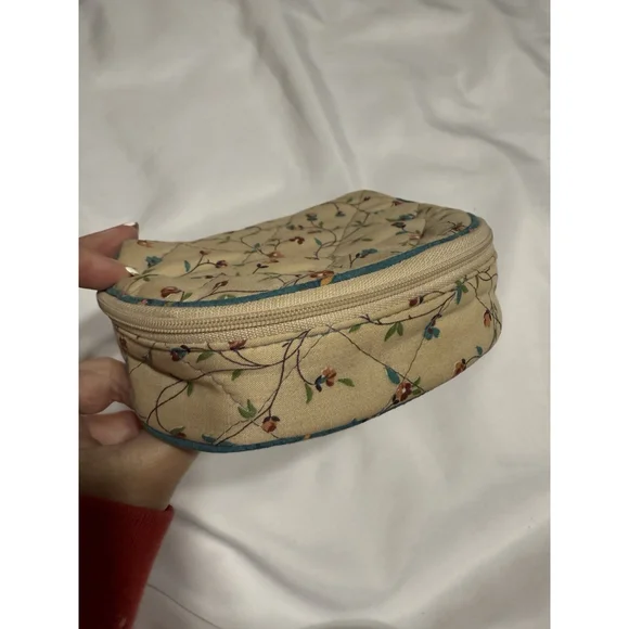 Vintage Quilted Jewelry Travel Case Makeup Case Flowers Floral Granny Core