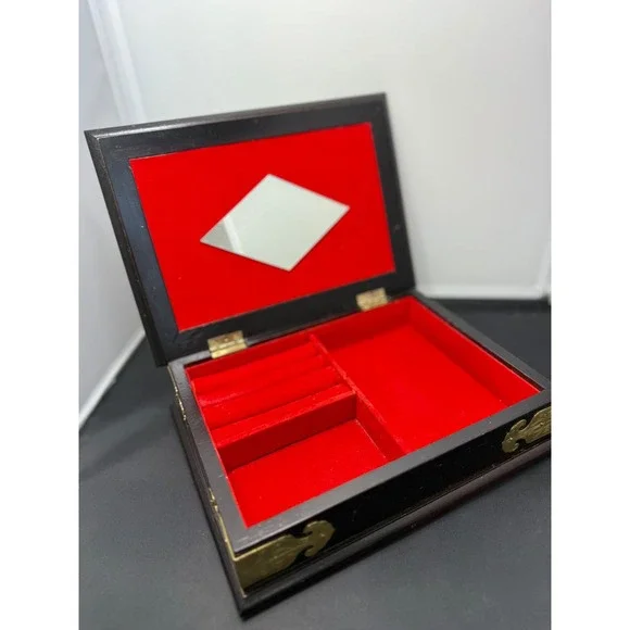Vintage Wooden jewelry trinket box with a‎ decorative lute chest treasure