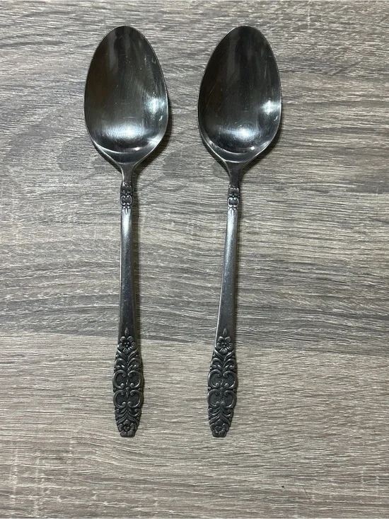 Oneida Northland Romford Stainless Steel Korea Floral Serving Spoons Set Of 2
