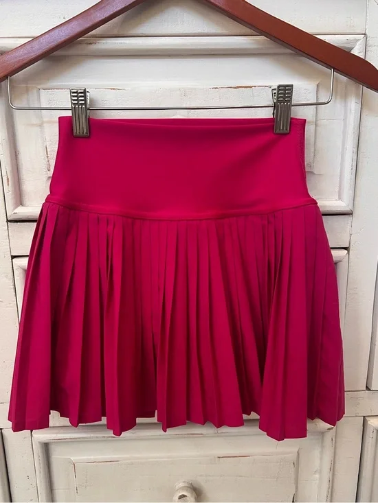 ALO Yoga Grand Slam Tennis Skirt Magenta Crush Pink XXS Like New!!