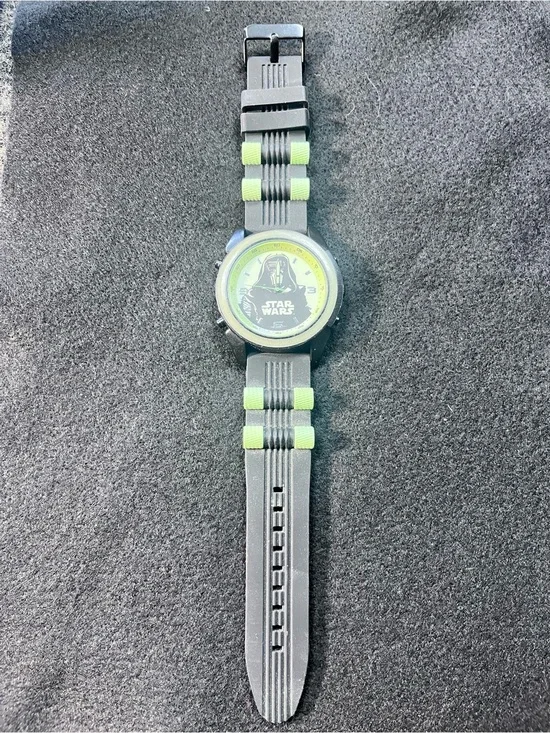 Star Wars Black and Lime Green Kids' Silicone Digital Watch