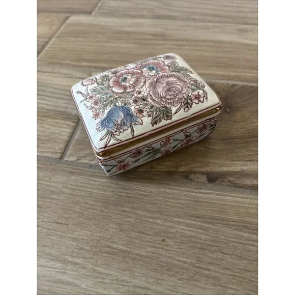 Pink Purple Peach Floral Embossed Ceramic Trinket Dish Jewelry Box Asian 5