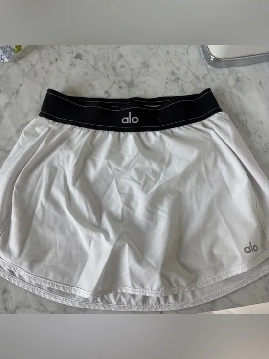 ALO Yoga White Mini Skort with Black Waistband