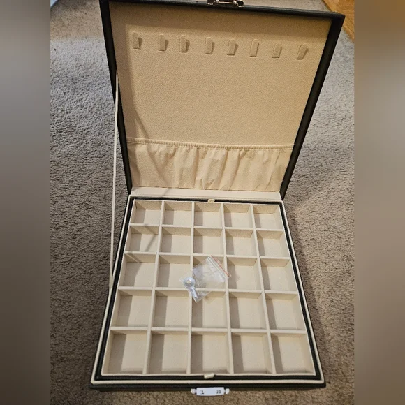 Black Jewelry And Earring Organizer