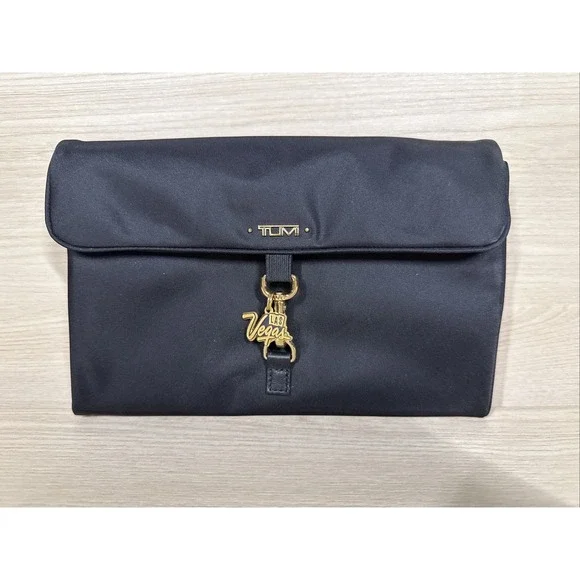 NWOT TUMI Black Travel Roll Up Jewelry Organizer ‎ Retails $150 W/ Vegas Charm