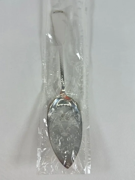 Bicentennial 1776-1976 Silverplate, Server 1881 Rogers Oneida Ltd., New in Pkg.