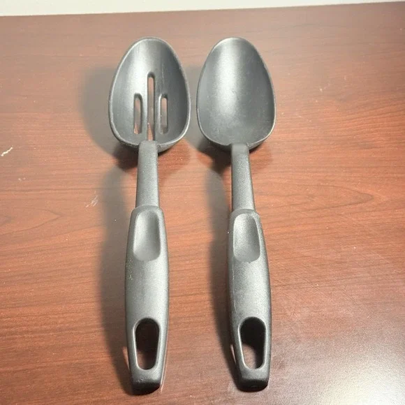 SERVING and SLOTTED SPOON 11