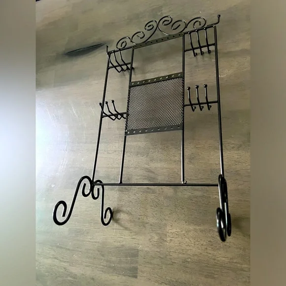Jewelry holder stand