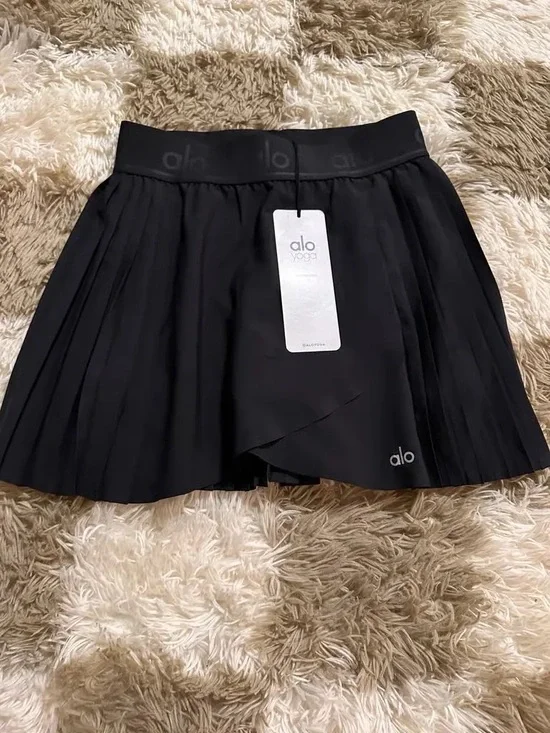 ALO Yoga Black Pleated Mini Skort