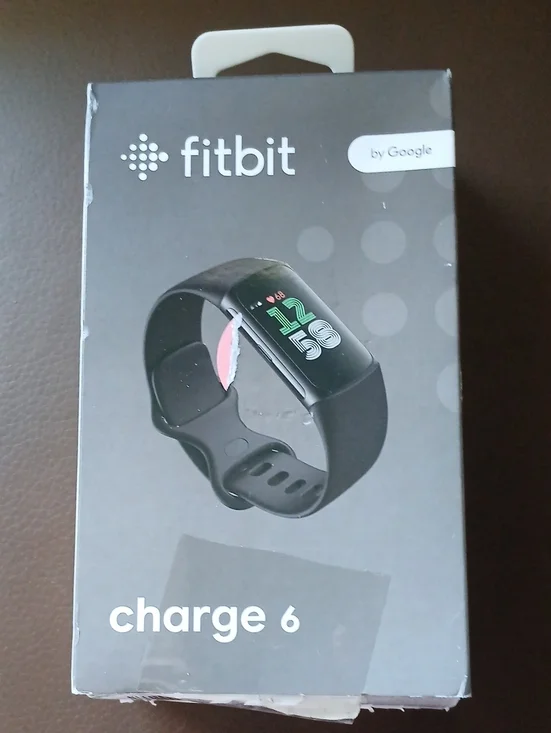 fitbit Charge 6 Fitness Tracker - Black