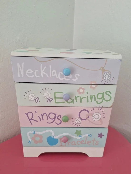 Pastel Jewelry Storage Chest - Necklaces Earrings Rings Bracelets 7