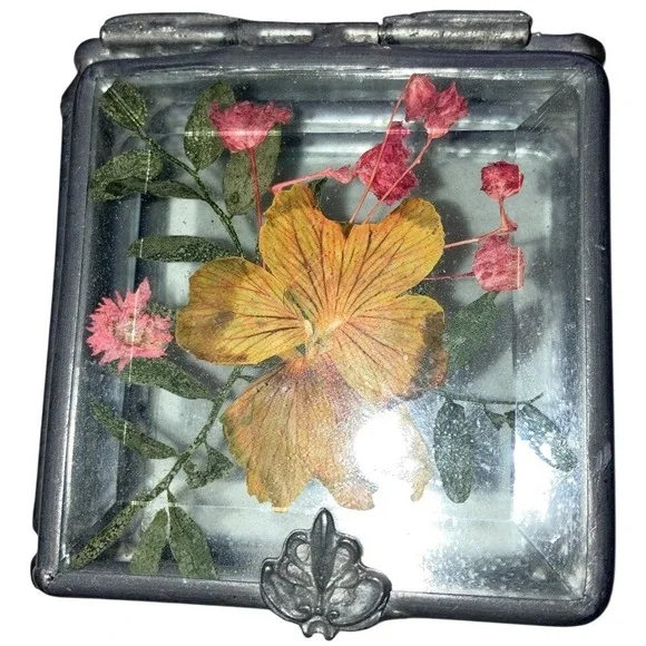 Vintage Square Jewelry/trinket Box Beveled‎ Glass with Pressed Flowers